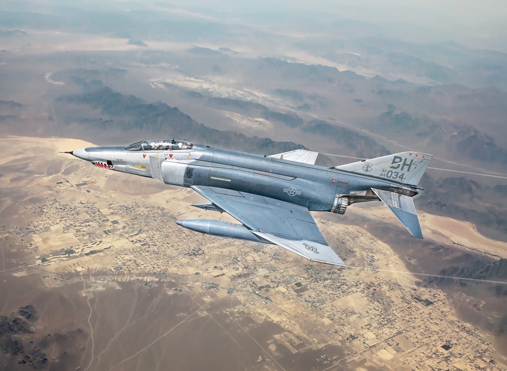 0Italeri - 1477 - McDonnell Douglas RF-4C/E Phantom II - secondary image