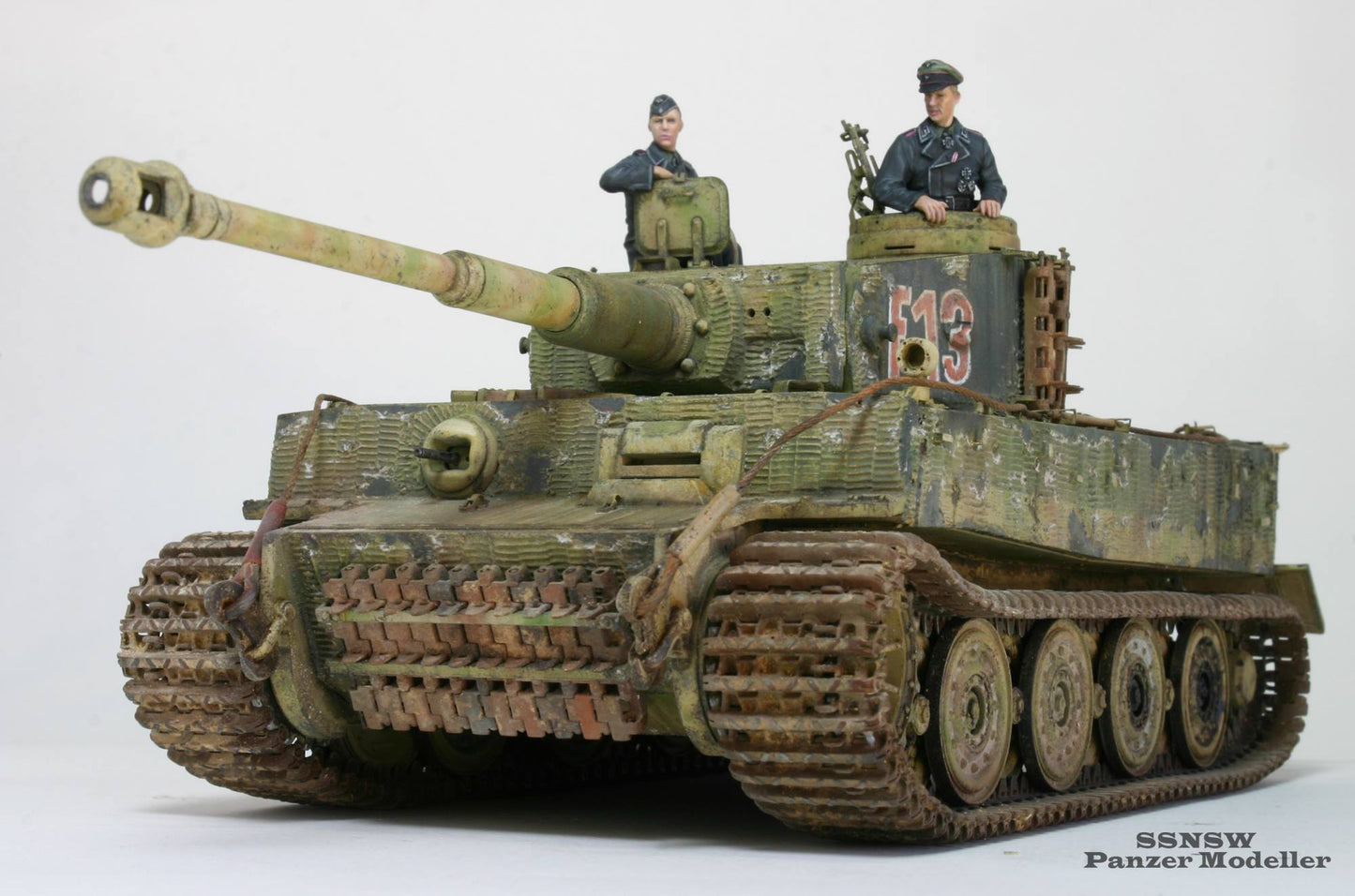 700 - Rye Field Model - 5005 - Pz.Kpfw. VI Ausf. E Tiger I - painted model