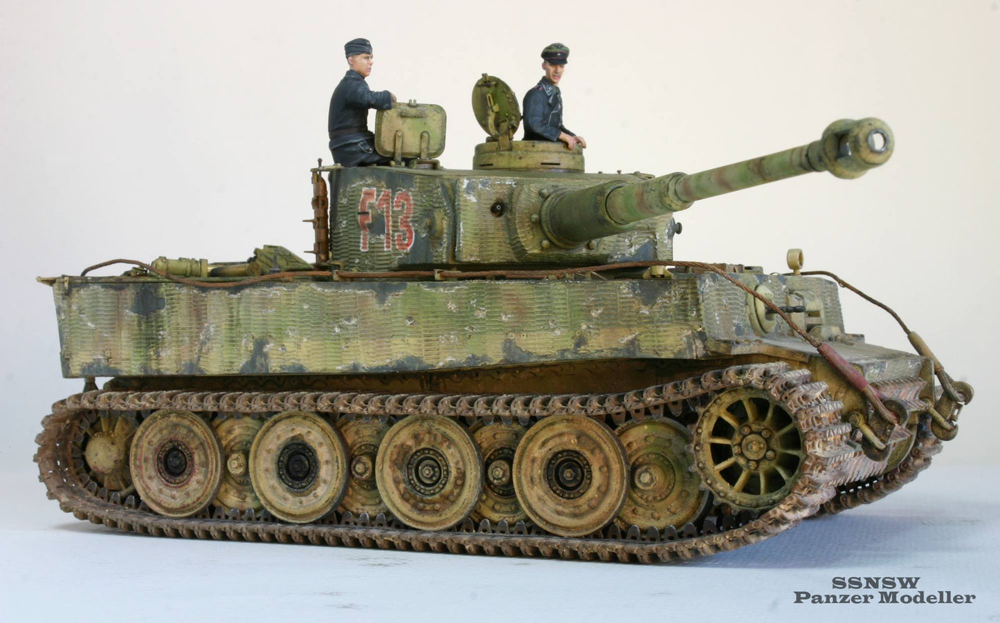 703 - Rye Field Model - 5005 - Pz.Kpfw. VI Ausf. E Tiger I - painted model