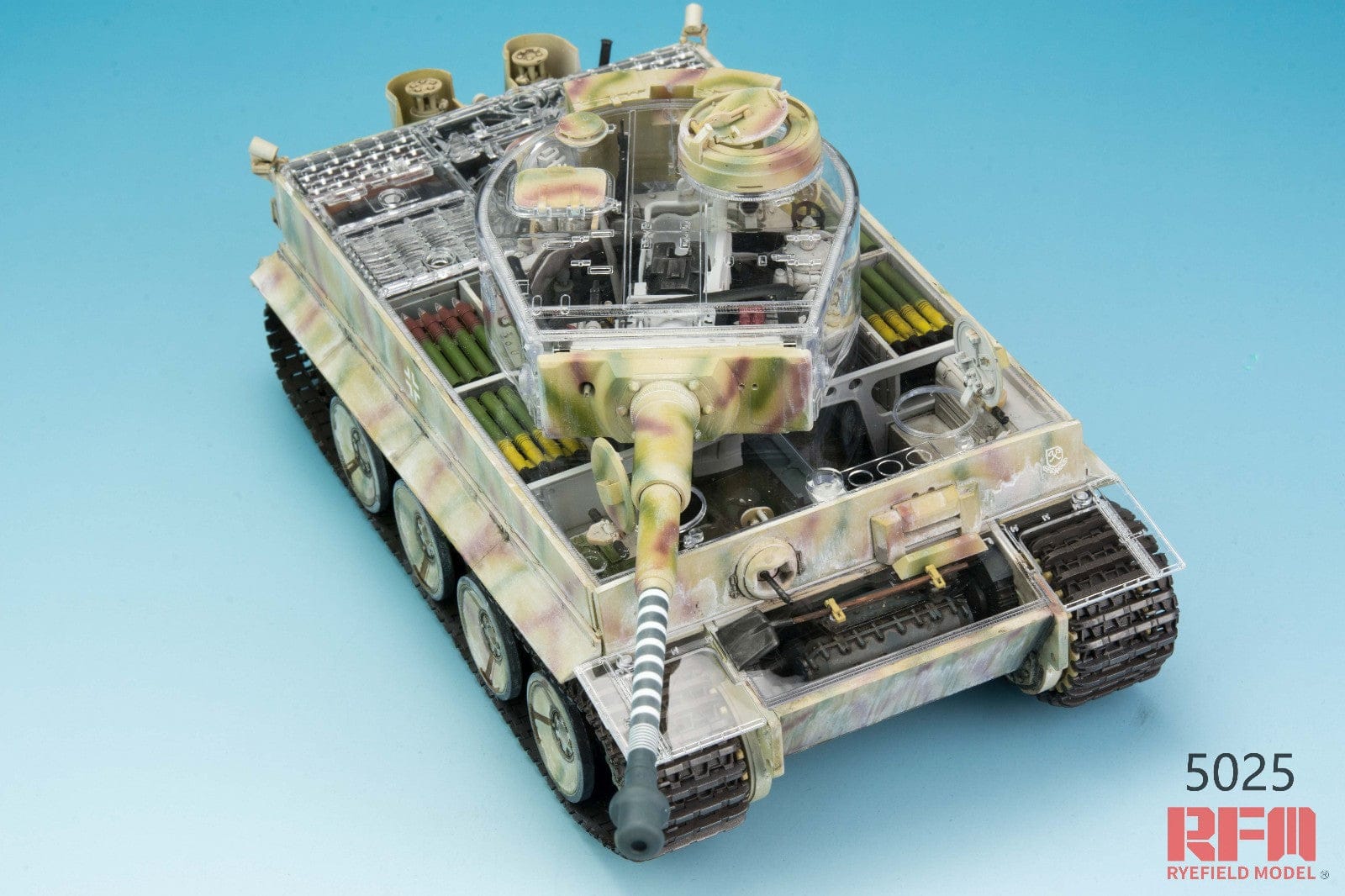 Rye Field Model - 5025 - Pz.Kpfw. VI Ausf. E Tiger I (early) [interior kit] - painted model