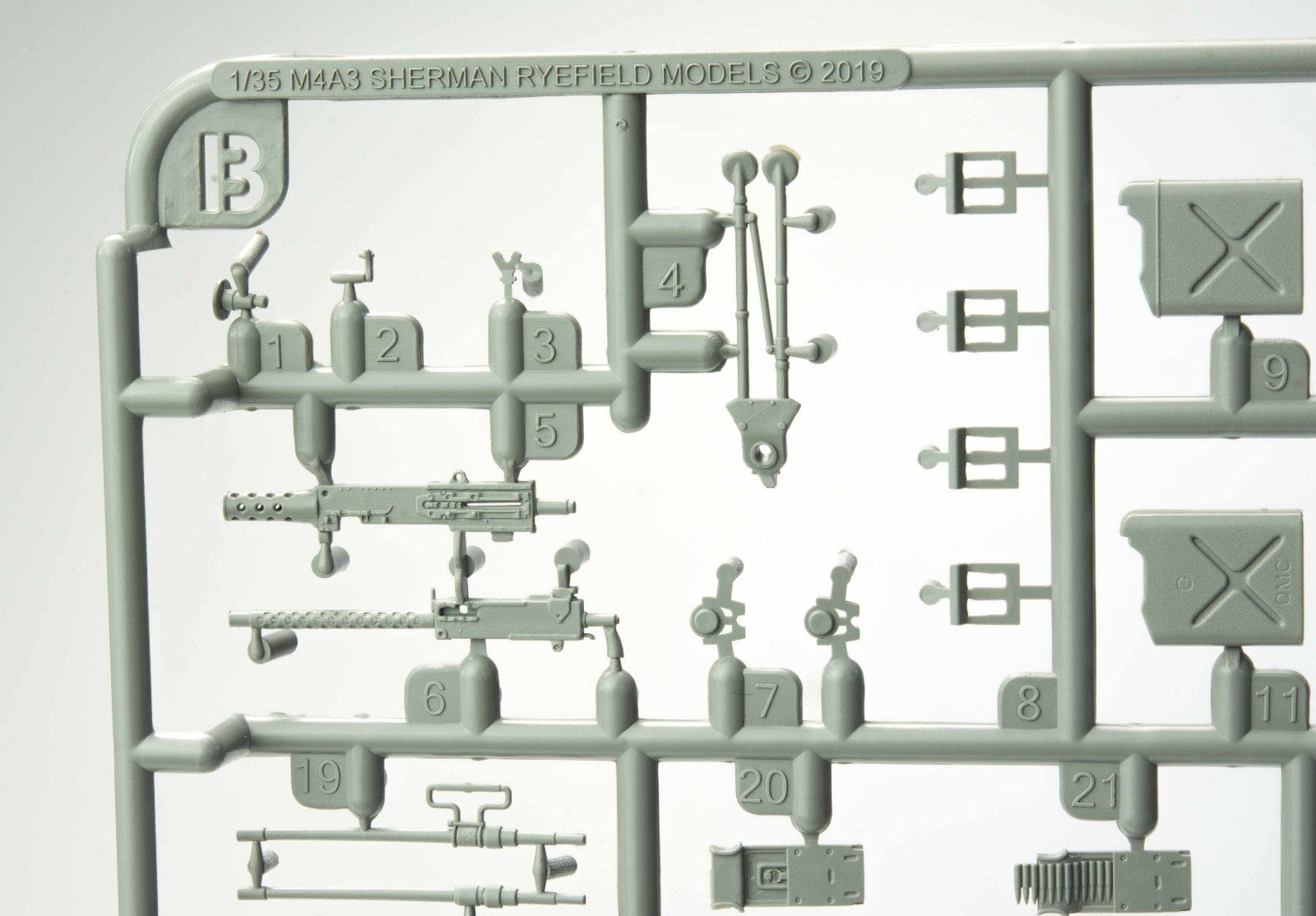 Rye Field Model - 5028 - M4A3E8 Sherman - sprue