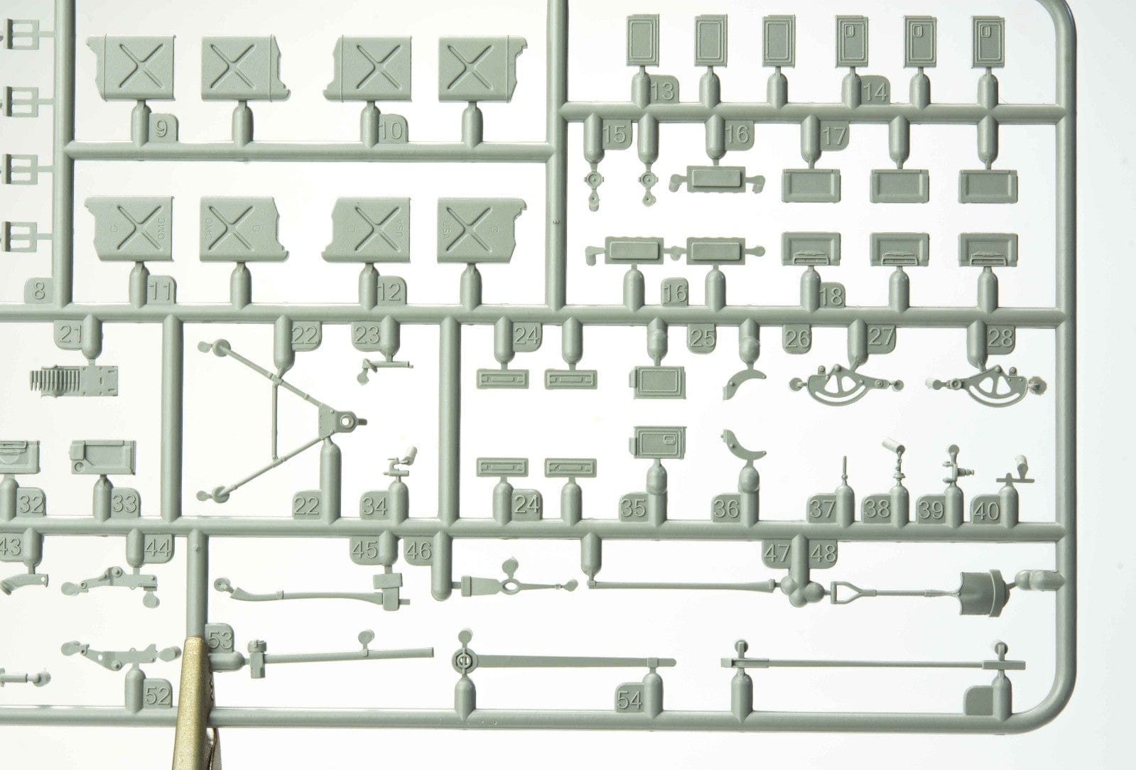 Rye Field Model - 5028 - M4A3E8 Sherman - sprue