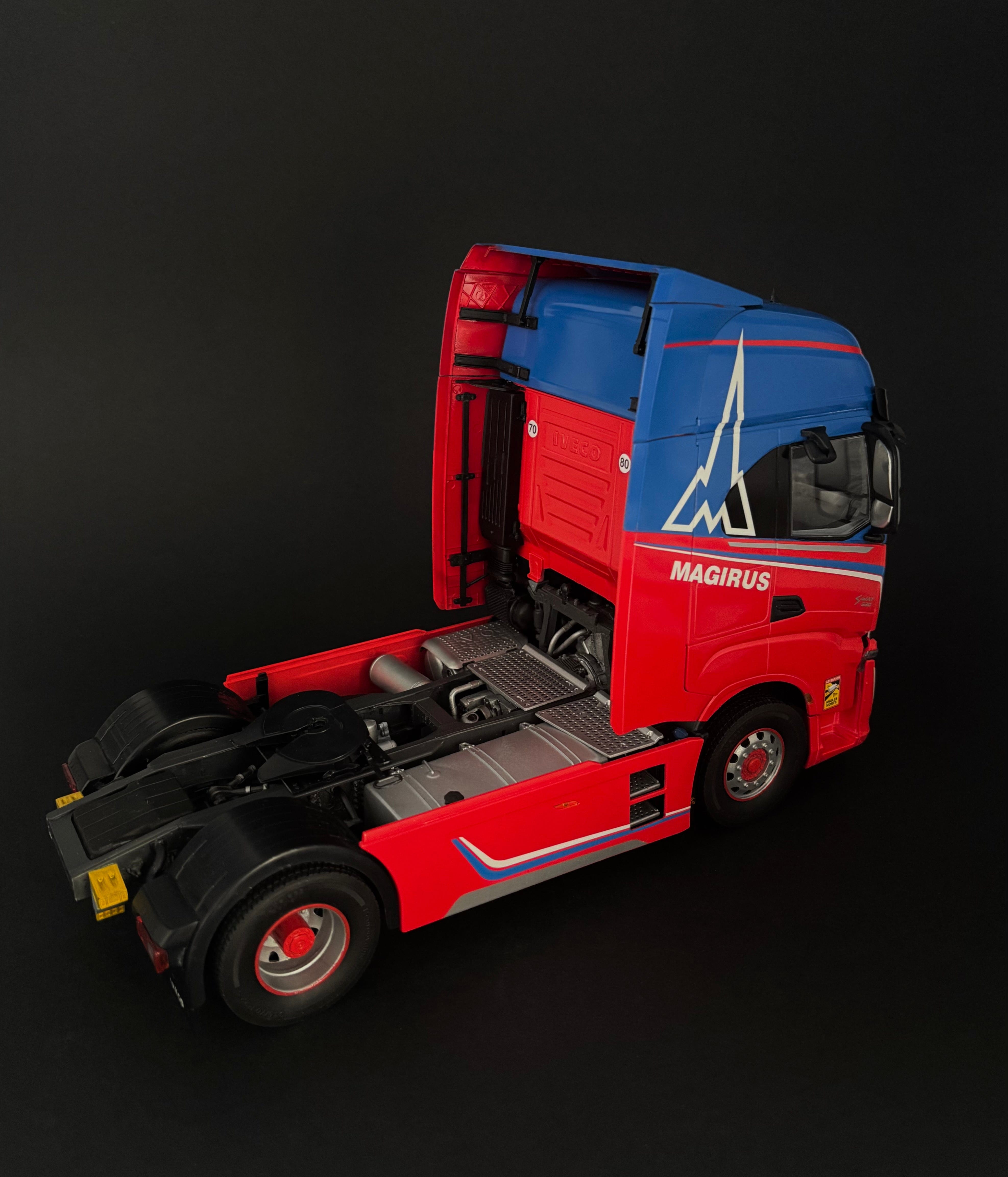 Italeri - 3963 - IVECO Stralis S-Way - painted model