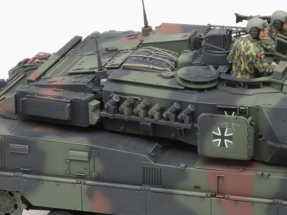 Leopard 2A7V - painted model - Photo-etched parts for the turret side baskets give a crisp finish. 