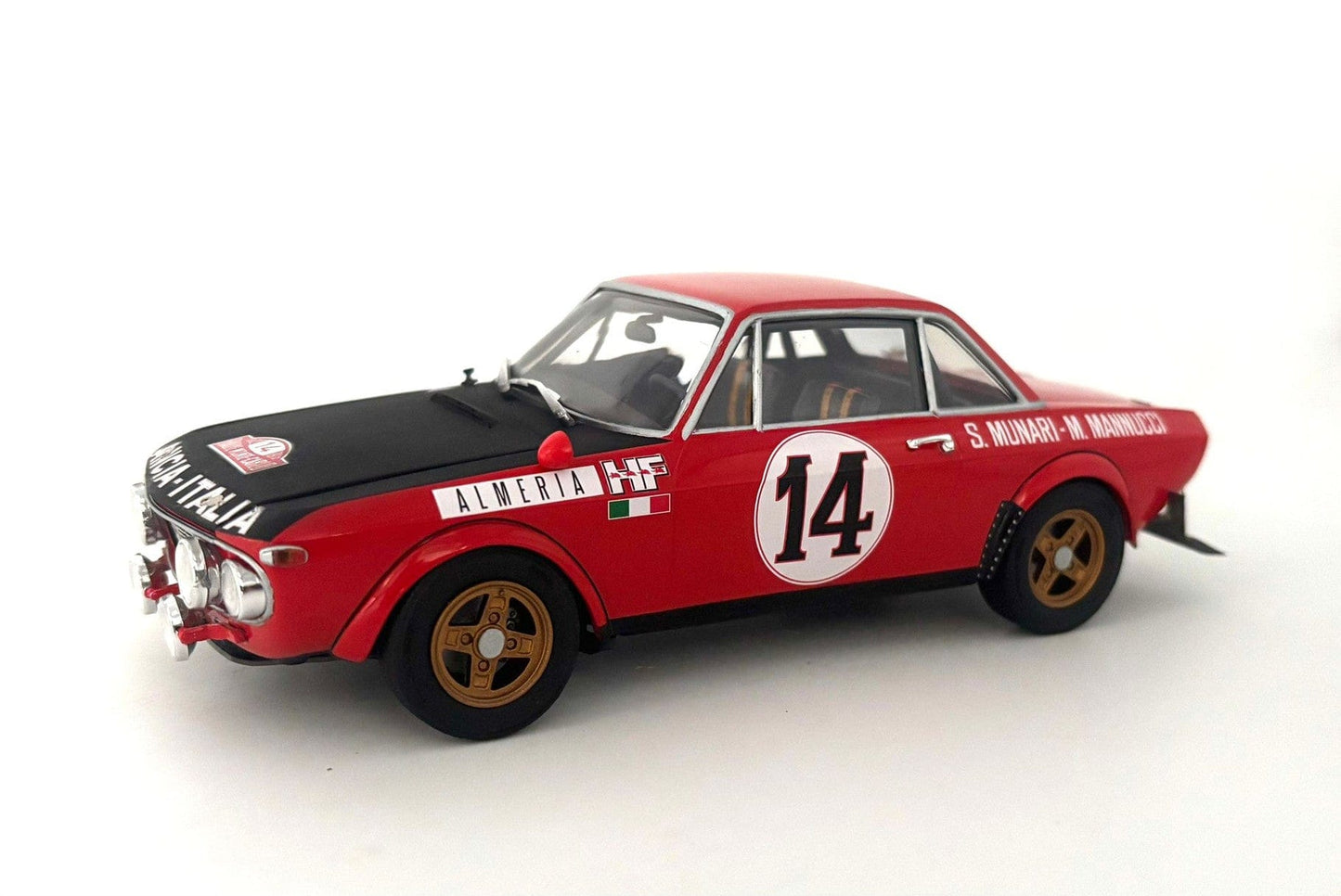 700 - Italeri - 3670 - Lancia Fulvia 1.6 Coupé HF Rallye - painted model