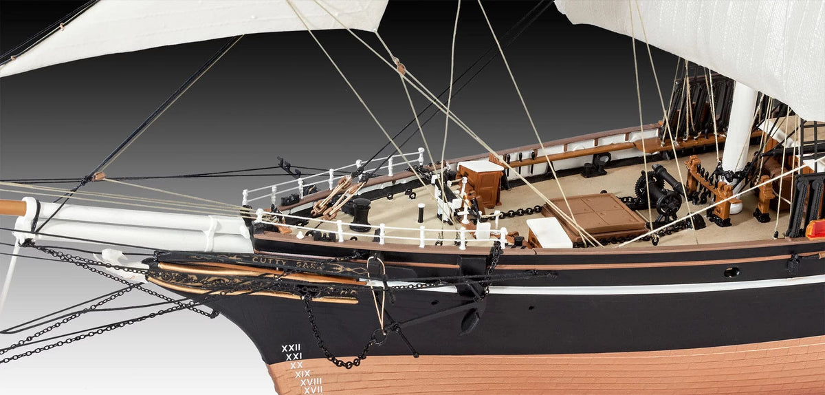 702 - Revell - 05422 - Cutty Sark - painted model