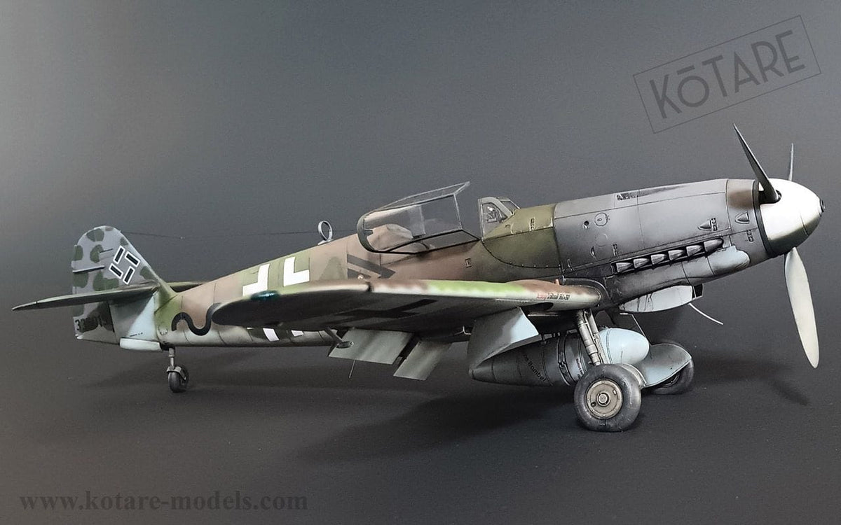 703 - Kotare - 32009 - Messerschmitt Bf 109 K-4 - painted model