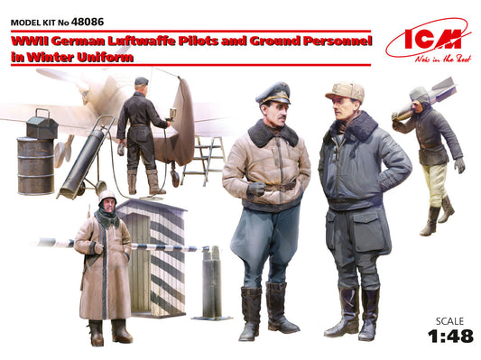 010 - German Luftwaffe Pilots and Ground Staff in Winter Uniforms - primary image