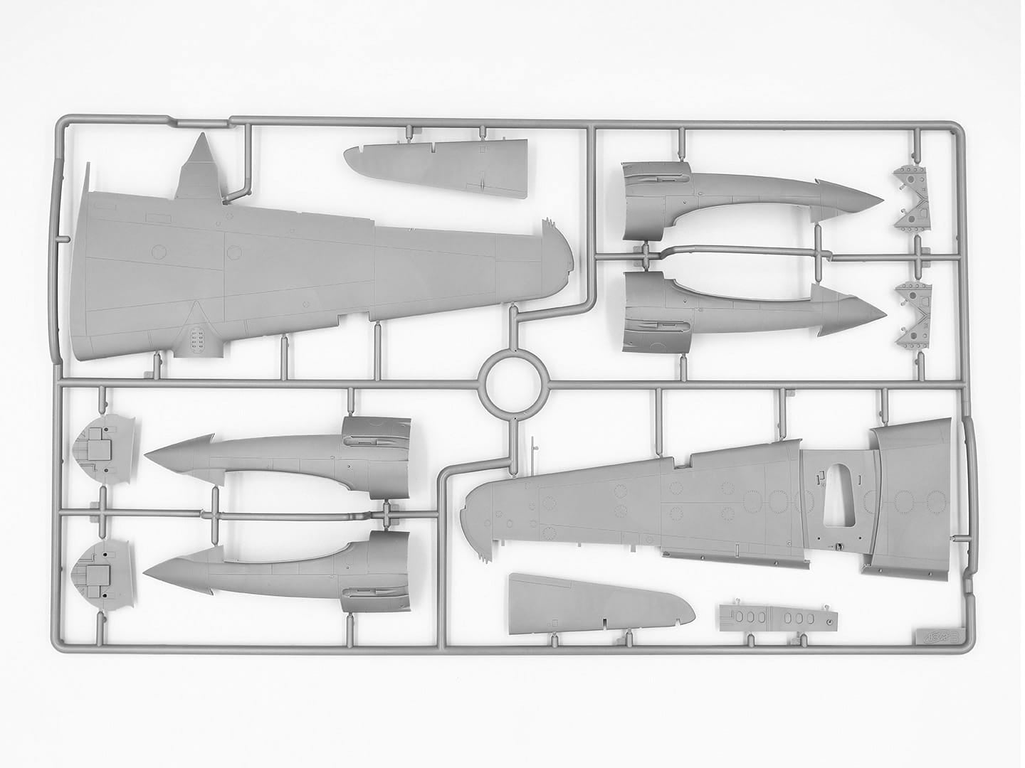 ICM - 48327 - Martin B-26G Marauder and Marston Mat - sprue
