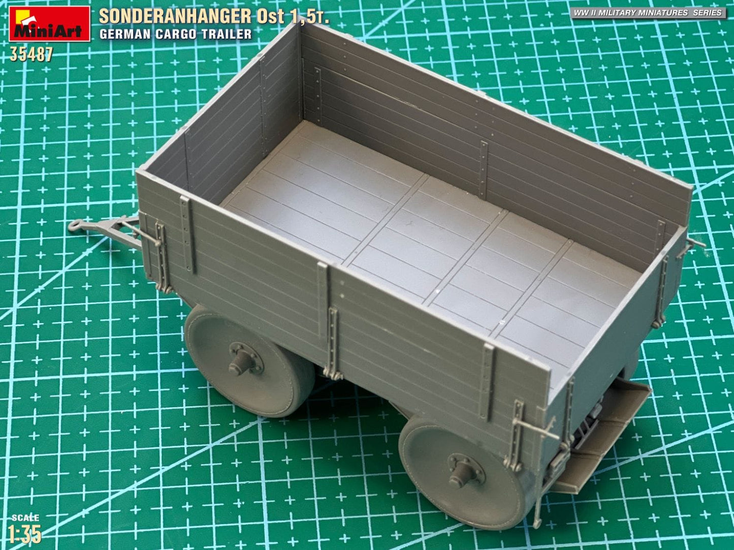 601 - Miniart - 35487 - Sd.Anh. Ost 1.5t - unpainted model