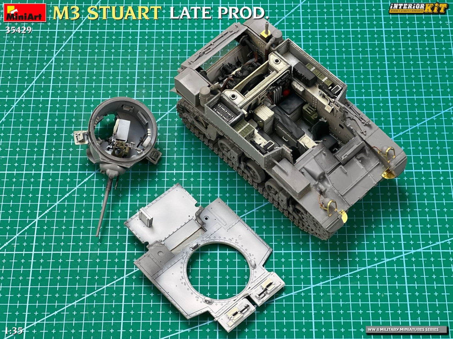 611 - Miniart - 35429 - M3 Stuart (late) - unpainted model