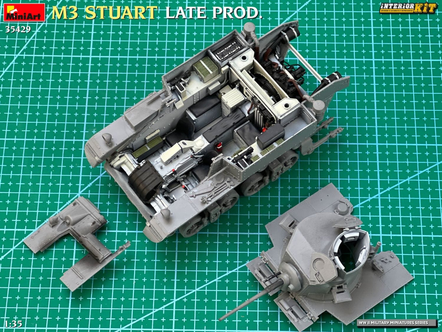 605 - Miniart - 35429 - M3 Stuart (late) - unpainted model