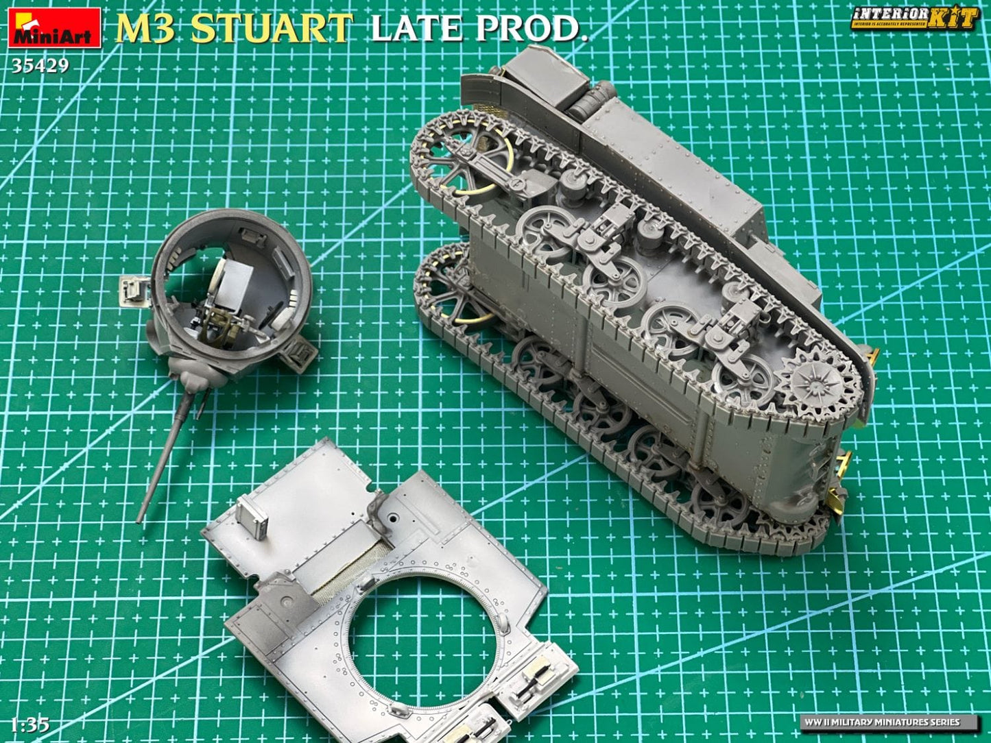 612 - Miniart - 35429 - M3 Stuart (late) - unpainted model