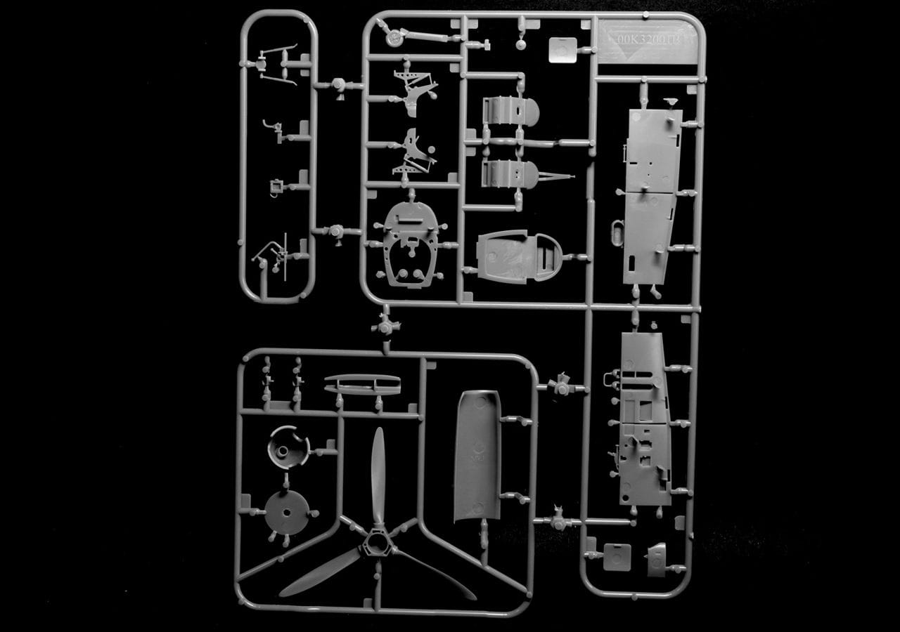 Kotare - 32001 - Supermarine Spitfire Mk Ia (mid) - sprue