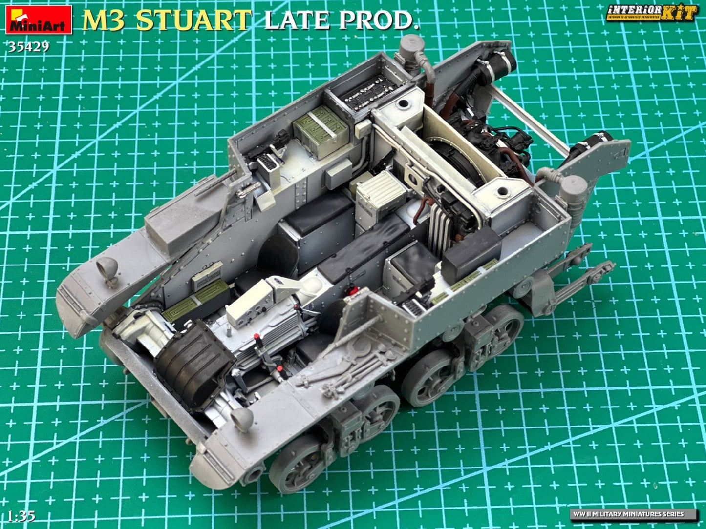 603 - Miniart - 35429 - M3 Stuart (late) - unpainted model