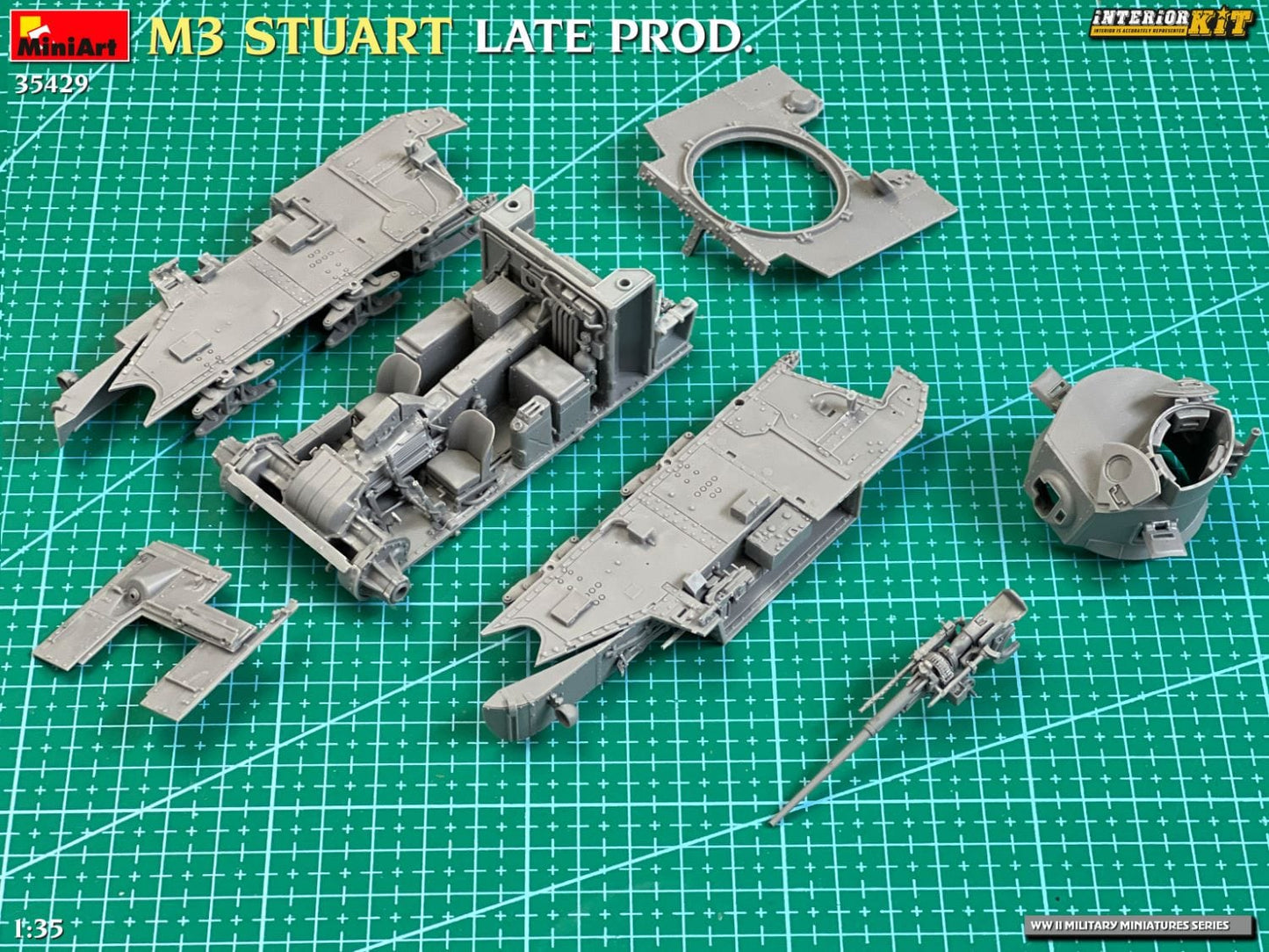 601 - Miniart - 35429 - M3 Stuart (late) - unpainted model