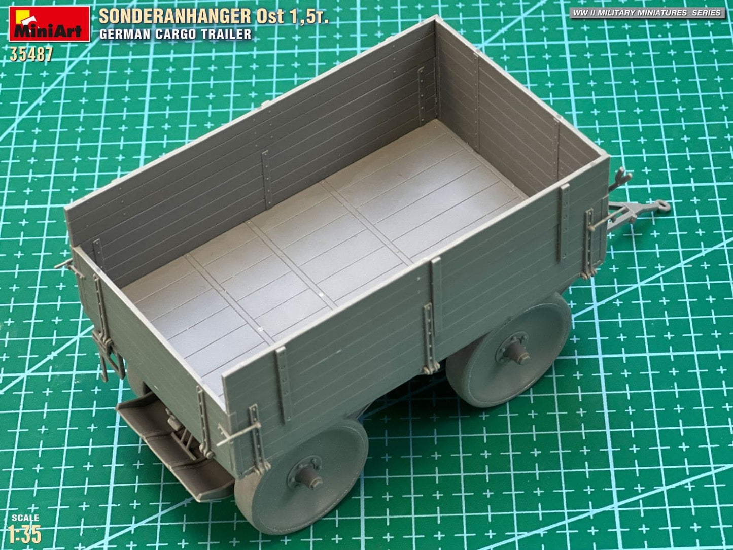 602 - Miniart - 35487 - Sd.Anh. Ost 1.5t - unpainted model