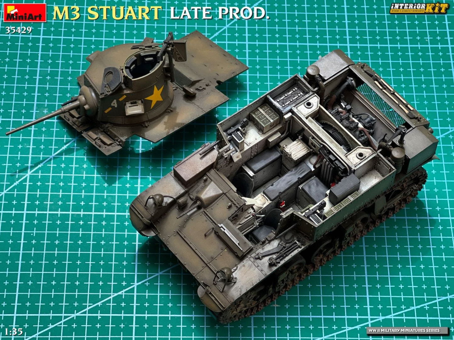 700 - Miniart - 35429 - M3 Stuart (late) - painted model