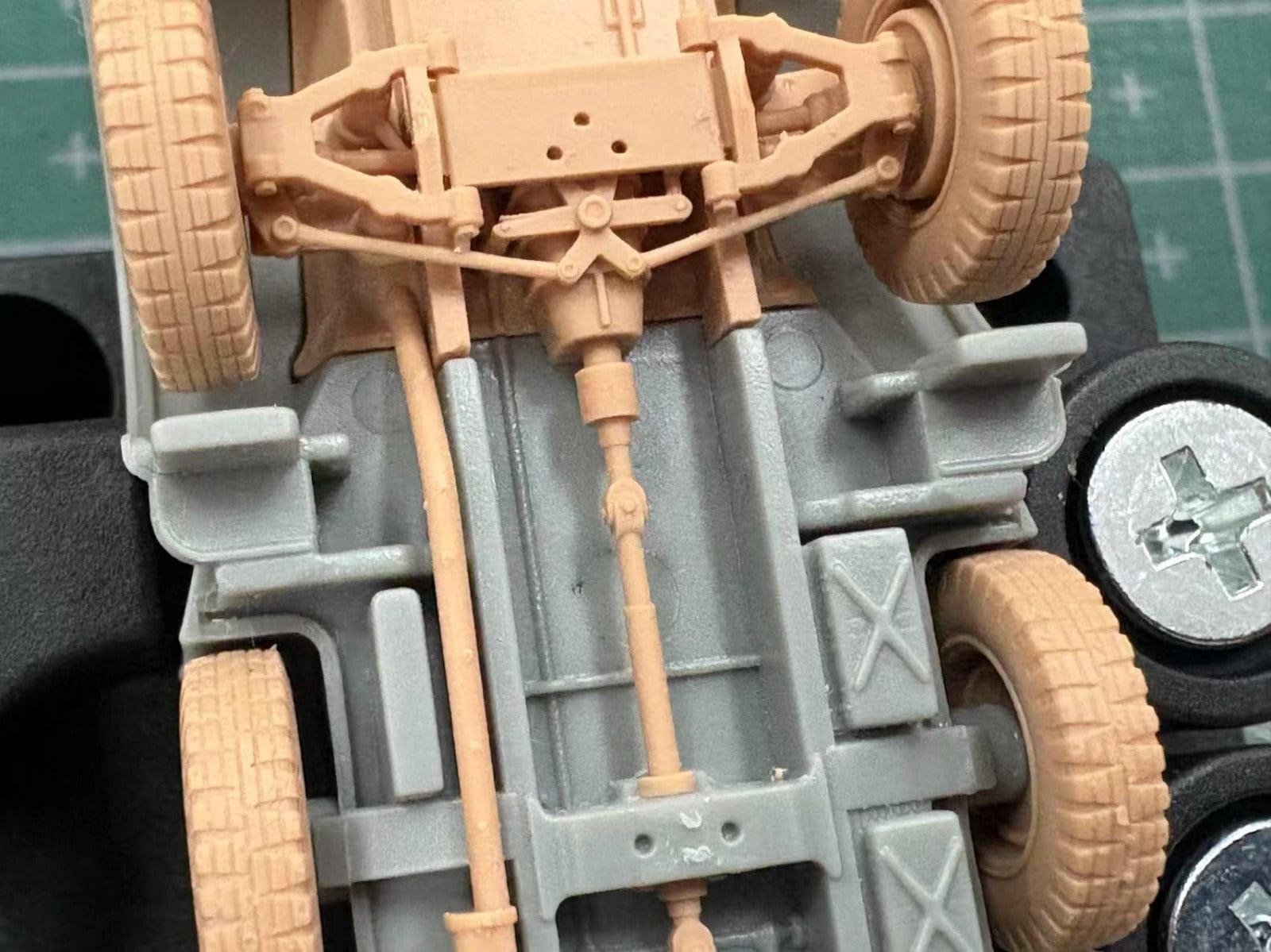 Dragon - 7379 - Horch 108 Typ 40 - unpainted model