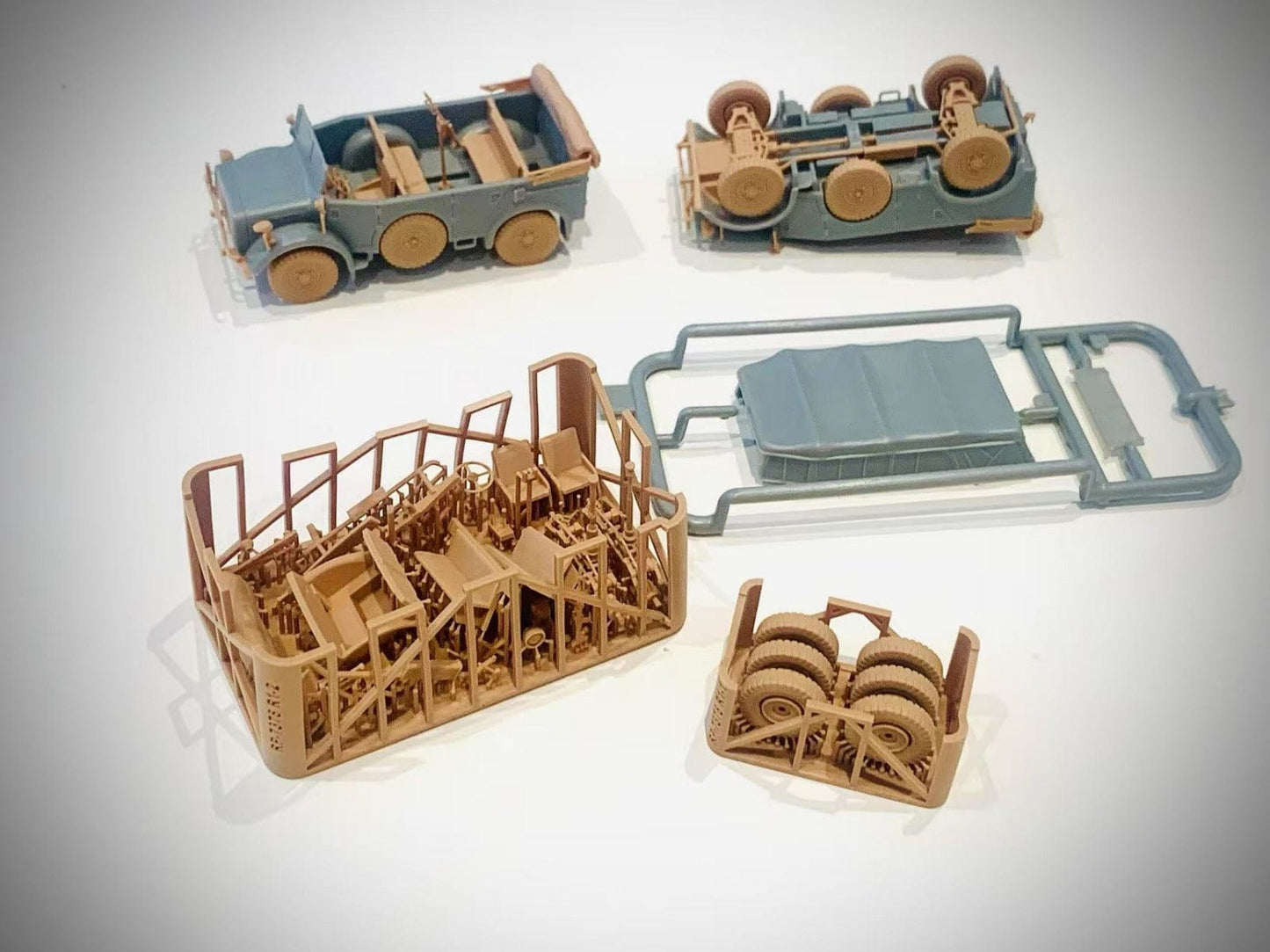 602 - Dragon - 7379 - Horch 108 Typ 40 - unpainted model