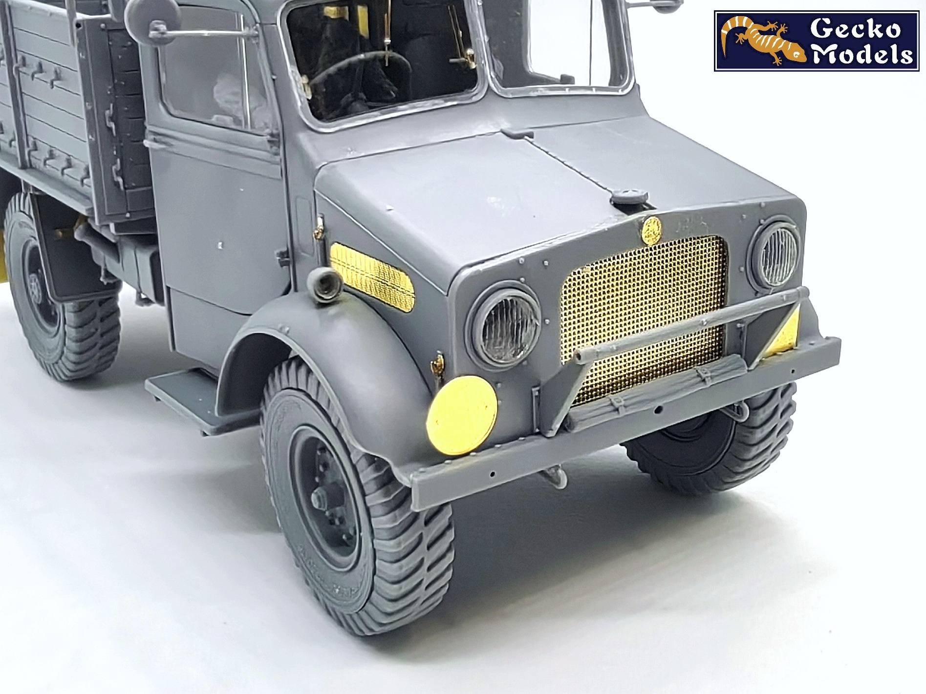 Gecko Models - 35GM0098 - Bedford OXD 4x2 GS (Wooden Body) - unpainted model