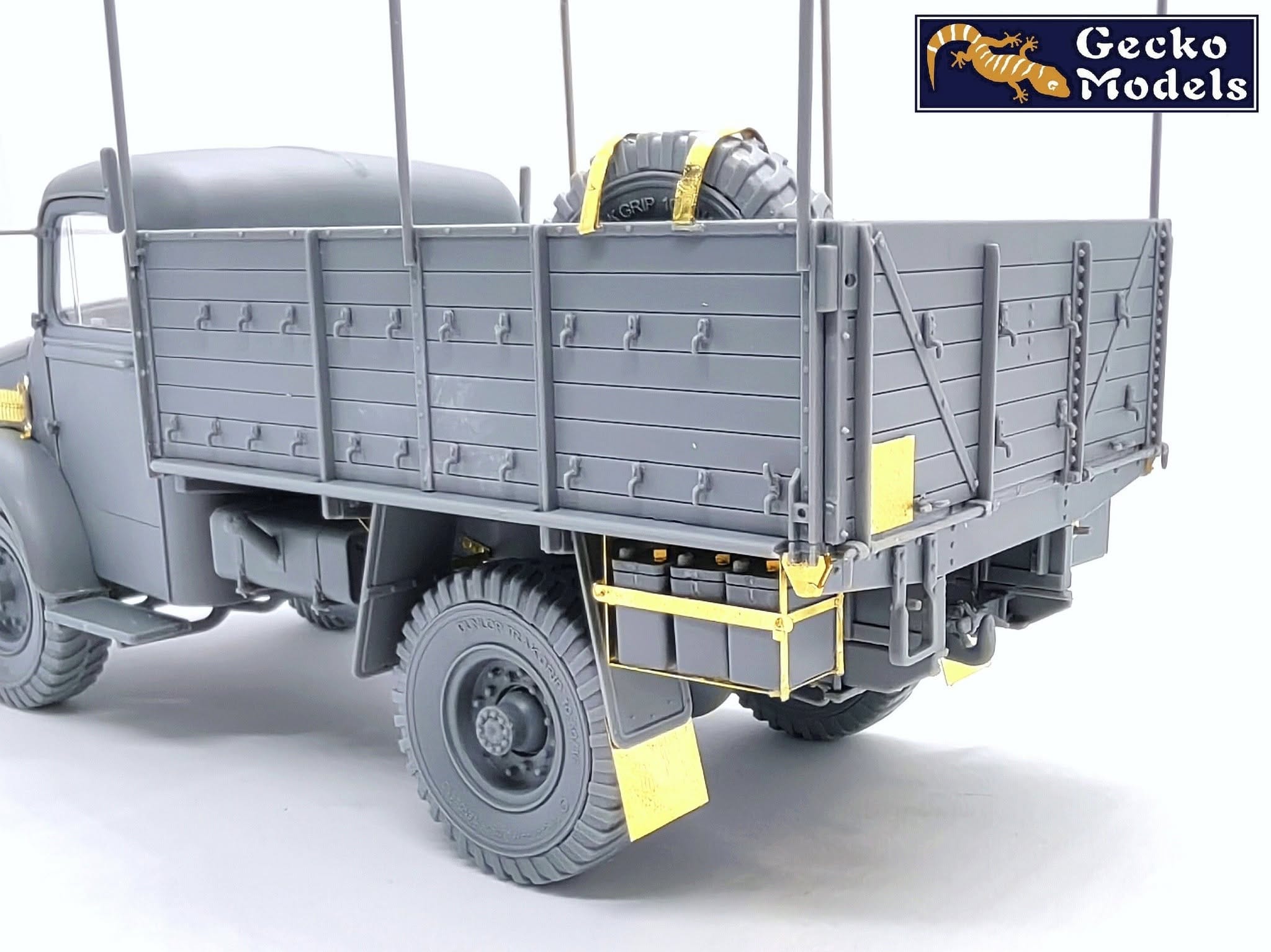 Gecko Models - 35GM0098 - Bedford OXD 4x2 GS (Wooden Body) - unpainted model