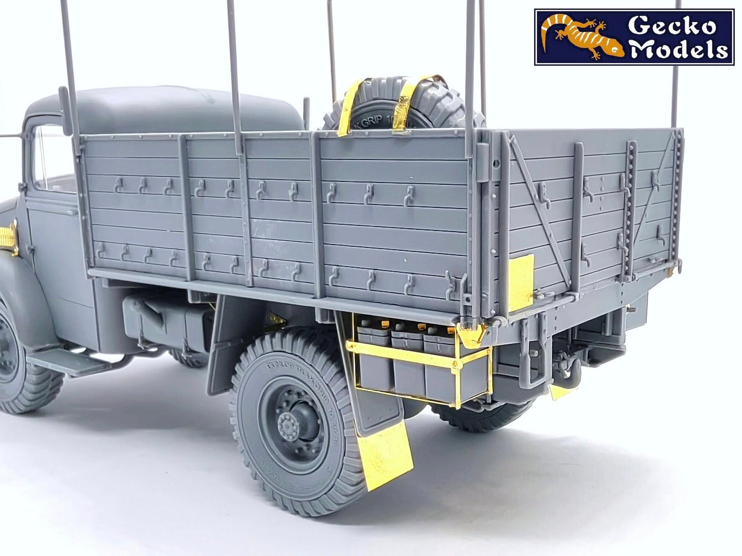 607 - Gecko Models - 35GM0098 - Bedford OXD 4x2 GS (Wooden Body) - unpainted model