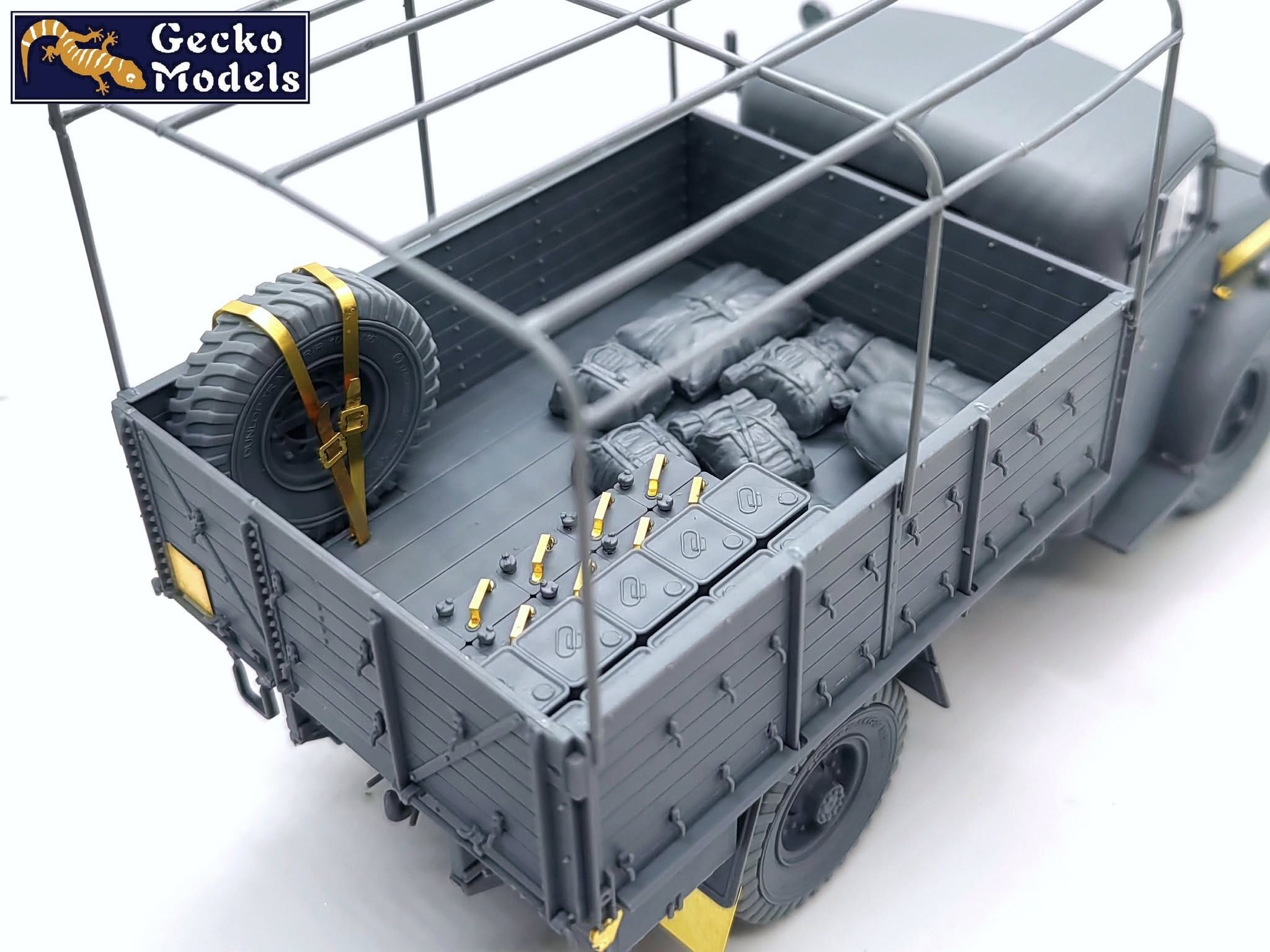 Gecko Models - 35GM0098 - Bedford OXD 4x2 GS (Wooden Body) - unpainted model