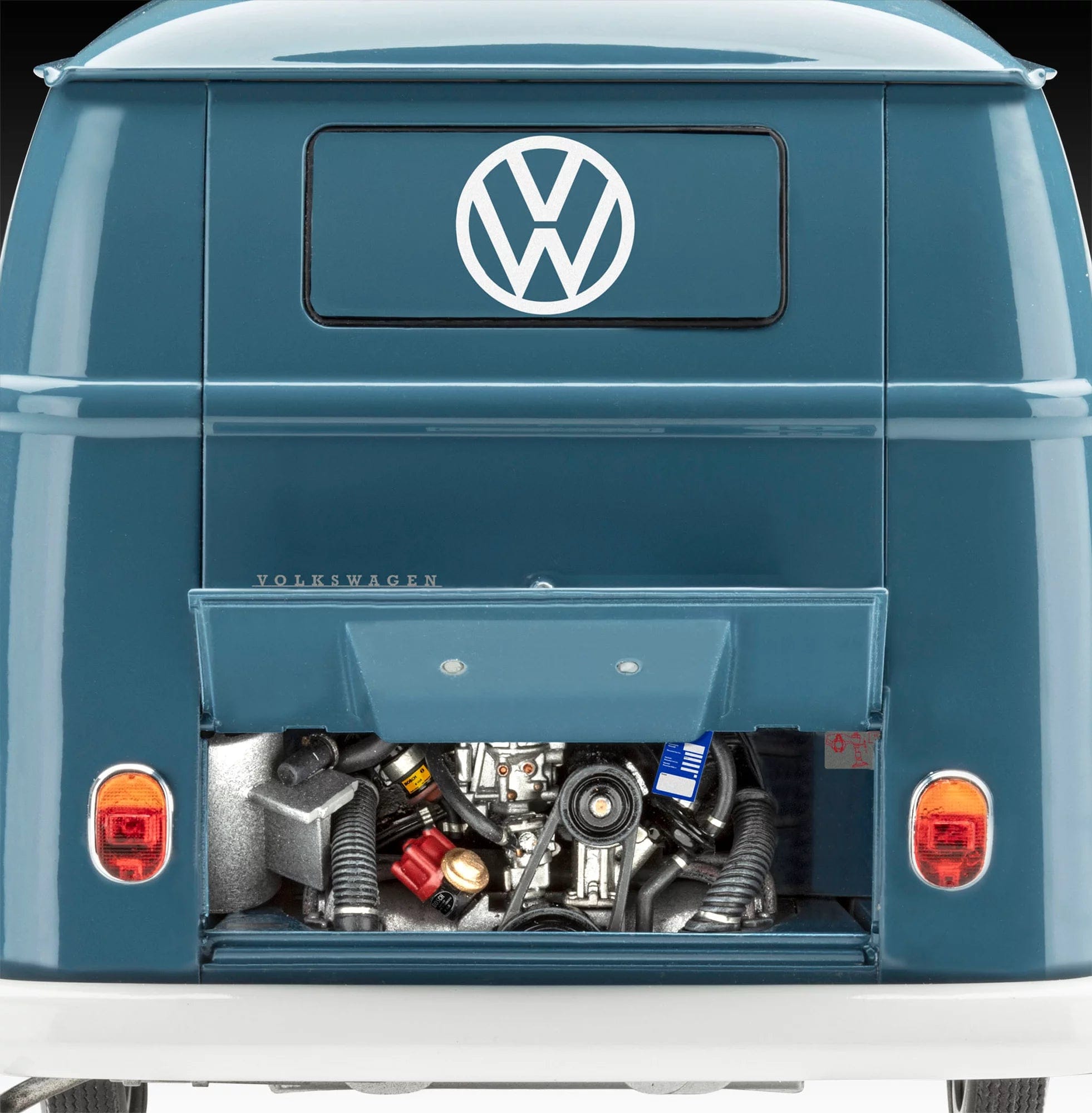 Revell - 07742 - Volkswagen T1 Kastenwagen ‘75 Years’ - painted model