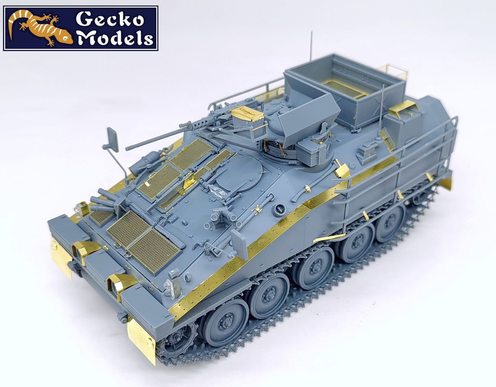 Gecko Models - 35GM0056 - FV103 Spartan with HMG - unpainted model
