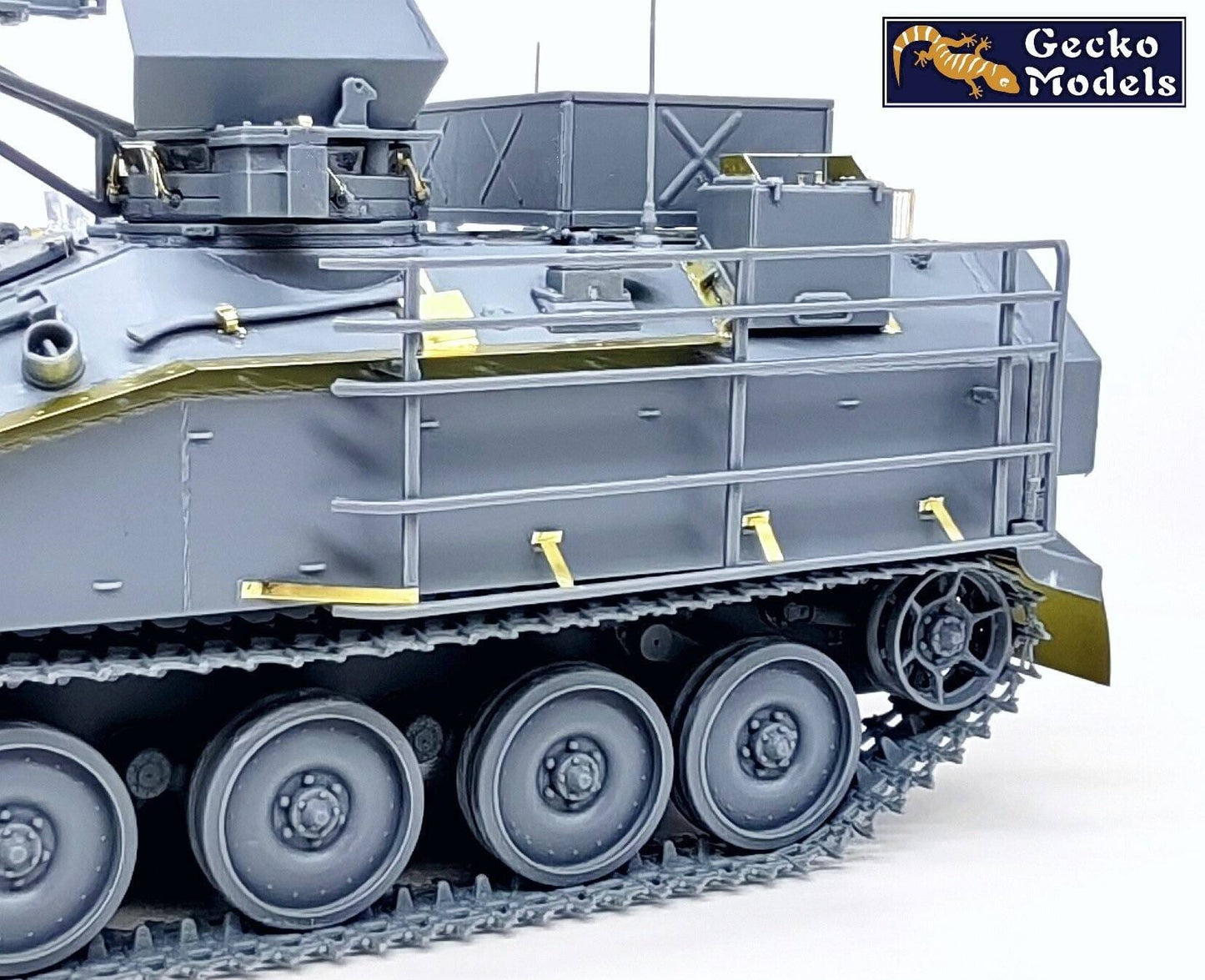607 - Gecko Models - 35GM0056 - FV103 Spartan with HMG - unpainted model