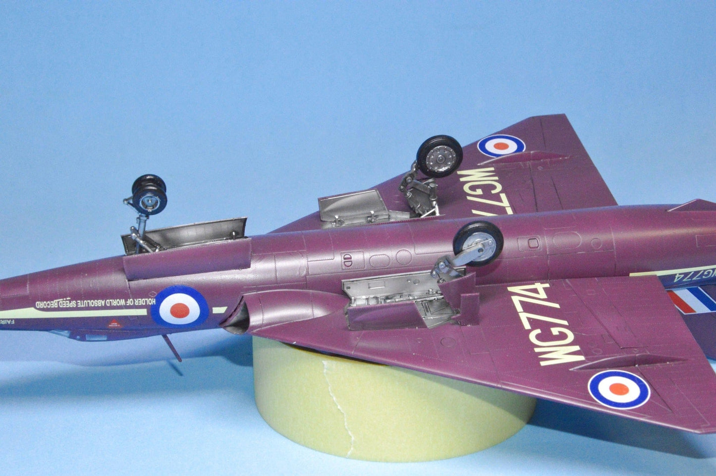 710 - Dora Wings - 48064 - Fairy Delta FD.2 - painted model