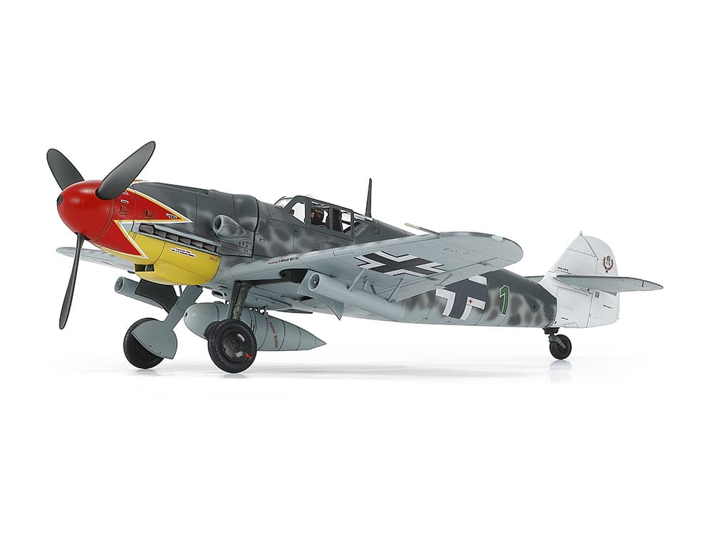 700 - Tamiya - 61128 - Messerschmitt Bf 109 G-6 (late) - painted model