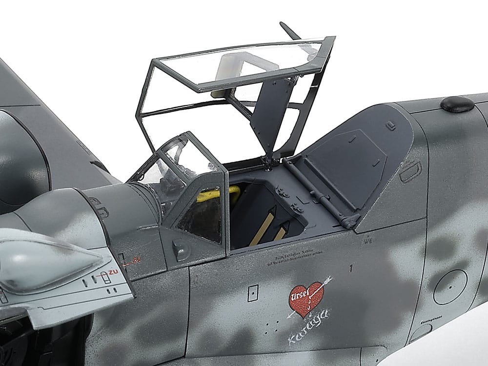 711 - Tamiya - 61128 - Messerschmitt Bf 109 G-6 (late) - painted model