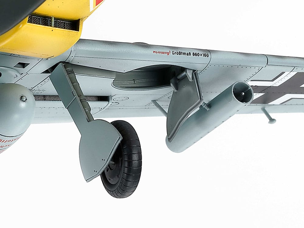 Tamiya - 61128 - Messerschmitt Bf 109 G-6 (late) - painted model
