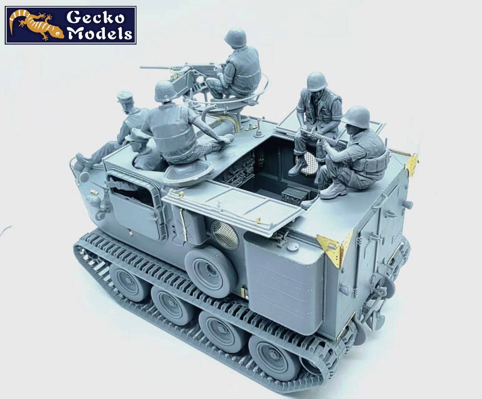 Gecko Models - 35GM0142 - United States Marines M76 Otter Riders - unpainted model