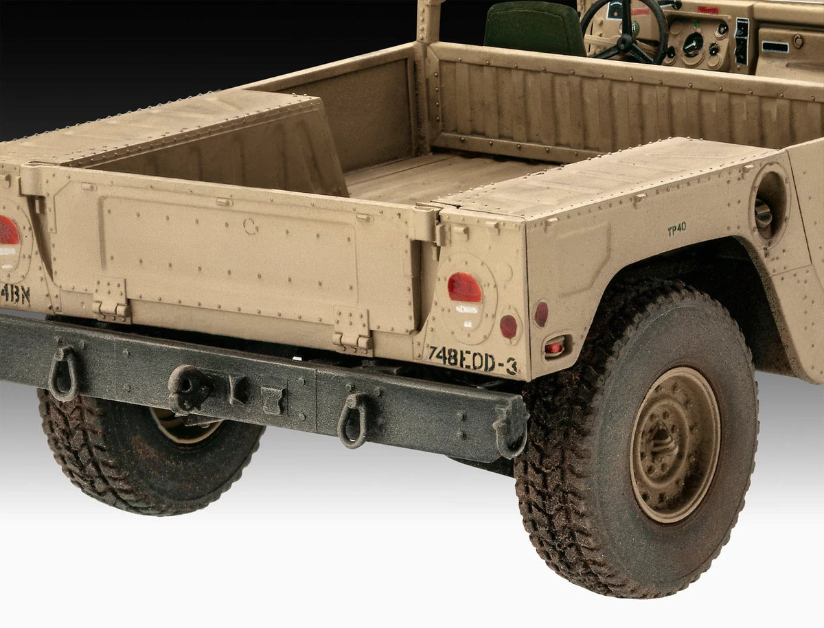 702 - Revell - 03366 - HMMWV Humvee M1097A2 - painted model