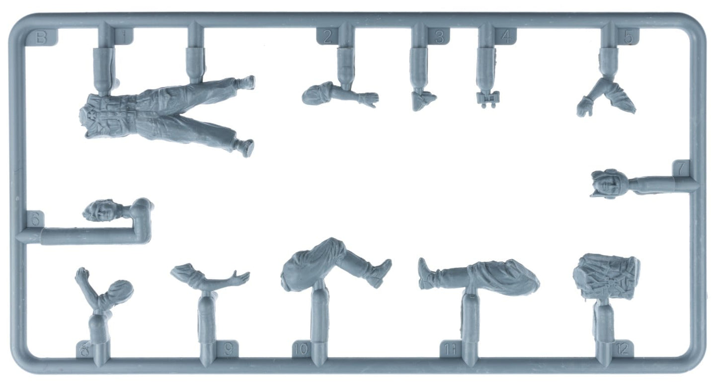202 - Miniart - 49024 - German and Romanian Pilots with Ground Staff - sprue