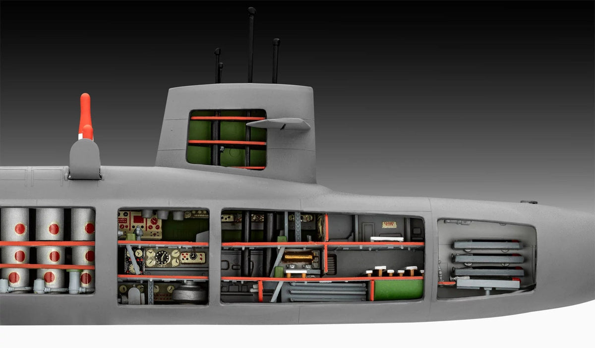 702 - Revell - 05177 - USS Abraham Lincoln (SSBN-602) - painted model
