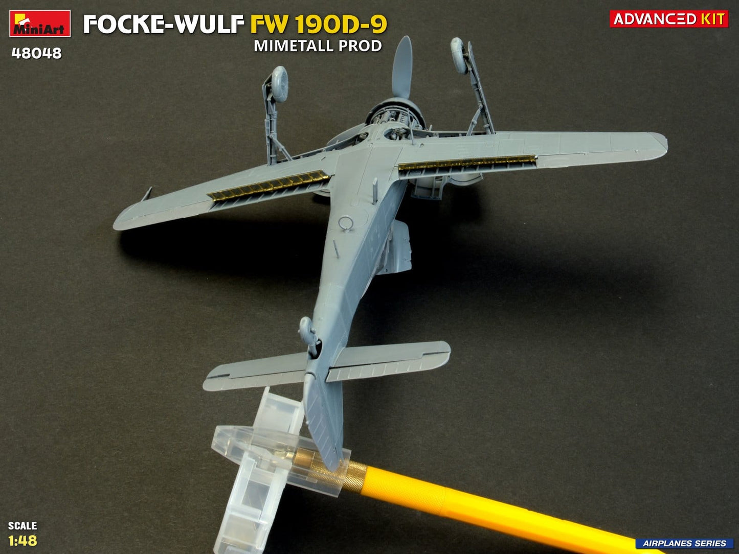 612 - Miniart - 48048 - Focke-Wulf Fw 190 D-9 Mimetall - unpainted model