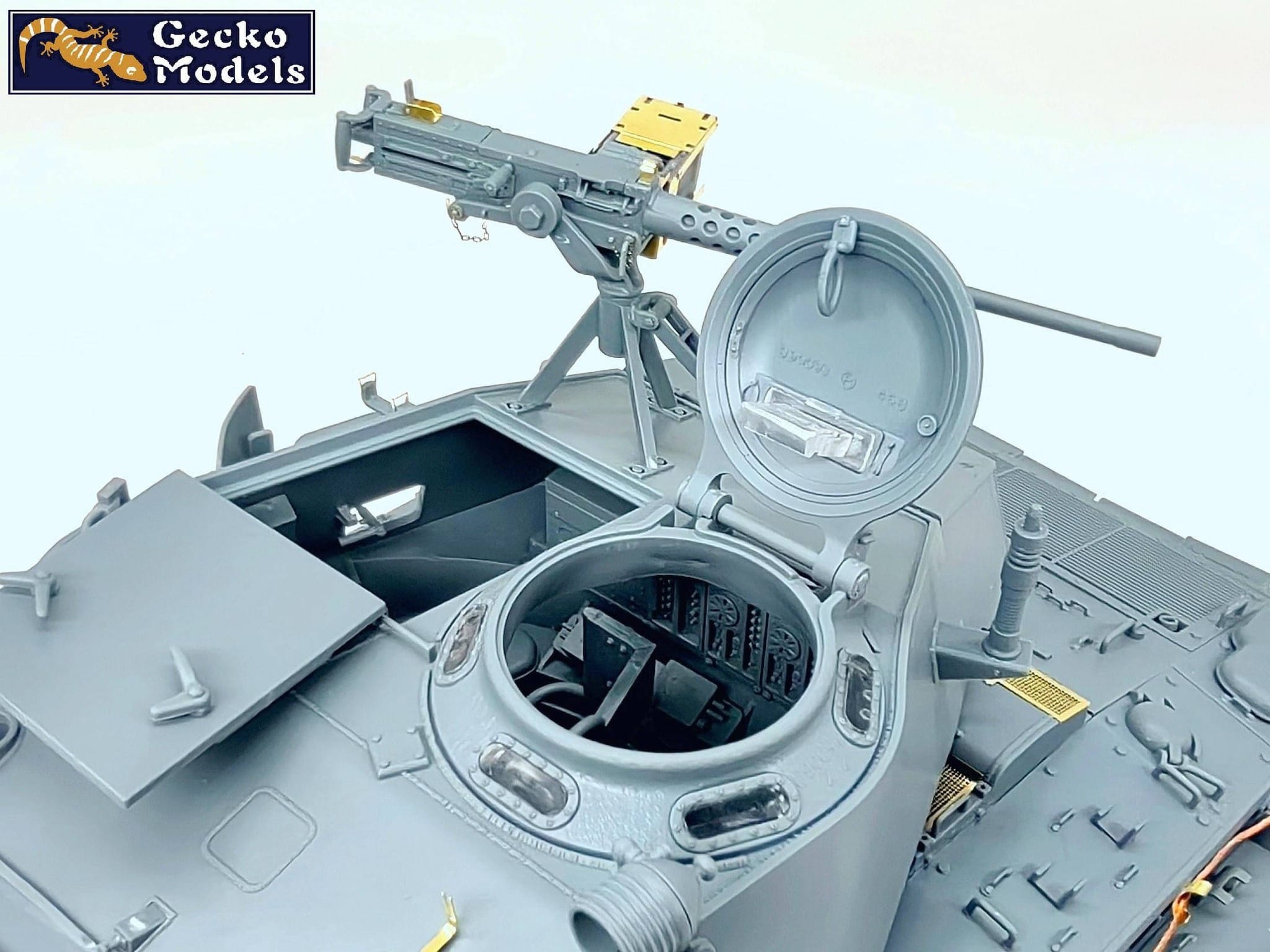 Gecko Models - 16GM0038 - M24 Chaffee - unpainted model