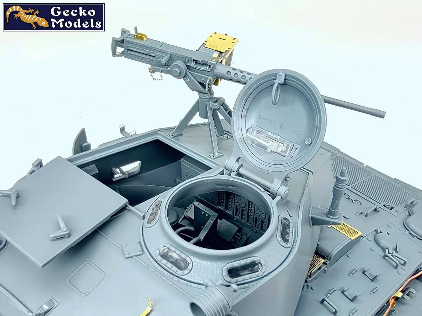 616 - Gecko Models - 16GM0038 - M24 Chaffee - unpainted model