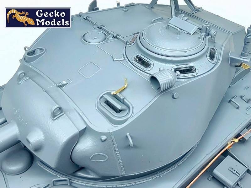 613 - Gecko Models - 16GM0038 - M24 Chaffee - unpainted model