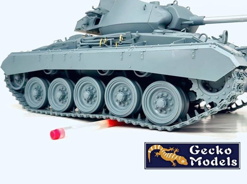 Gecko Models - 16GM0038 - M24 Chaffee - unpainted model