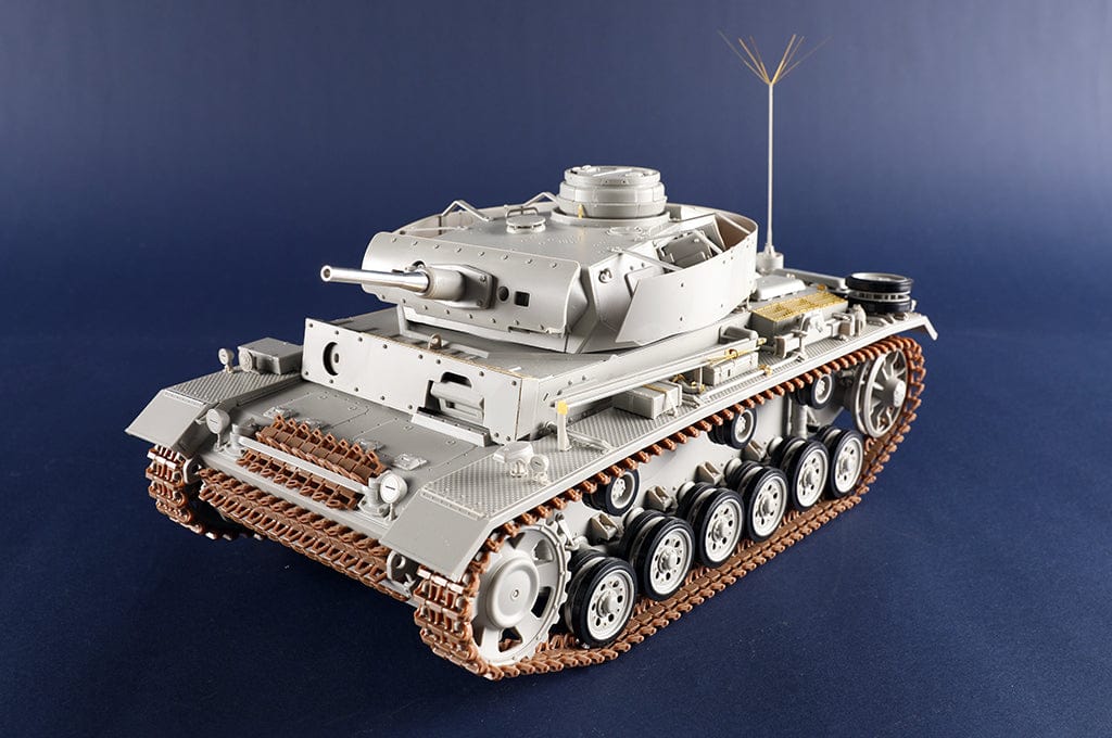 600 - Trumpeter - 00955 - Pz.Bef.Wg. III Ausf. J - unpainted model