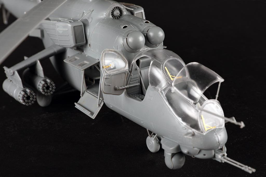 603 - Trumpeter - 05830 - Mil Mi-35M Hind E - unpainted model