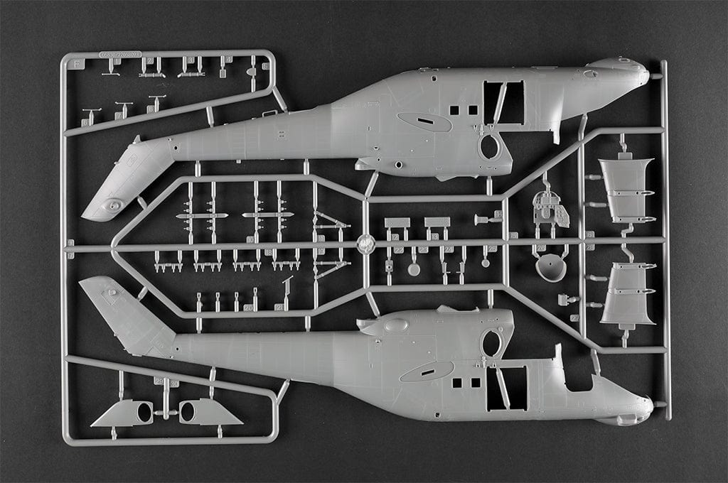 200 - Trumpeter - 05830 - Mil Mi-35M Hind E - sprue