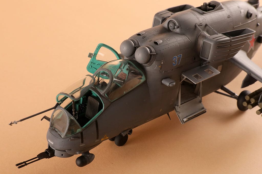 706 - Trumpeter - 05830 - Mil Mi-35M Hind E - painted model