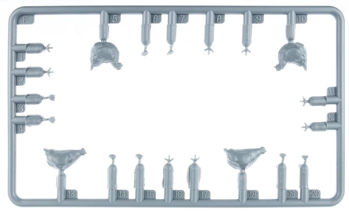 201 - Miniart - 38112 - Chickens - sprue