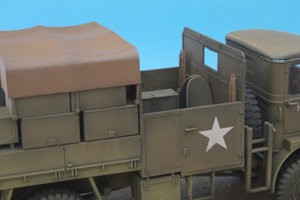 705 - IBG - 35018 - Bedford QLB 3-ton 4×4 - painted model